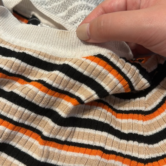 Divided black/orange/beige crop top - Picture 2 of 4